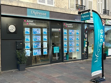 l'Adresse  POISSY