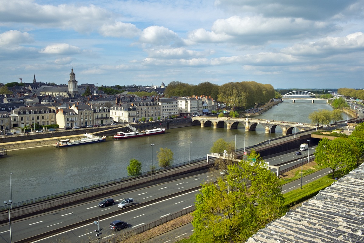 Maison neuve Angers