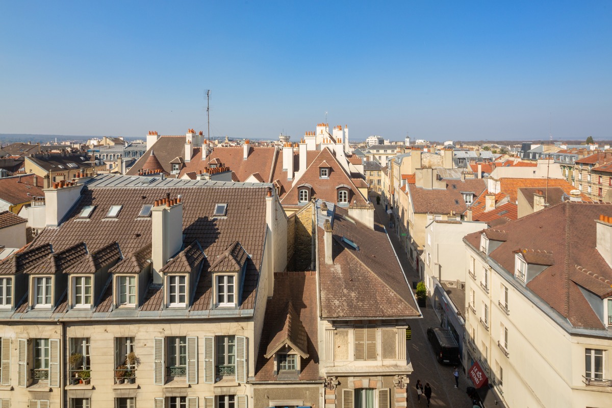 Acheter dans le centre historique de Saint-Germain-en-Laye : le charme de l'ancien a-t-il encore la cote ?